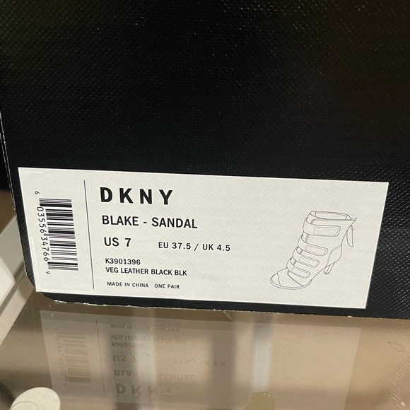 Like new DKNY Blake Sandal / bootie sz. 7 - Picture 6 of 7